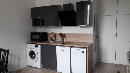 Duplex Bastié T3 calme et climatisé WiFi, Lyon (foto 7)