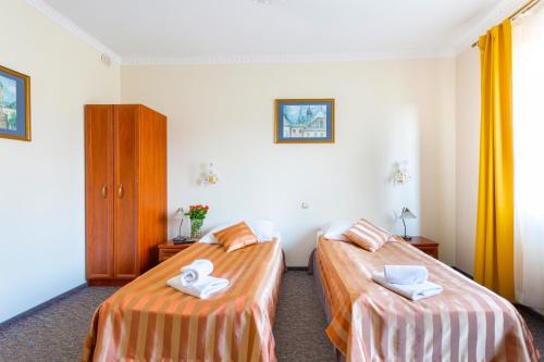 Large Twin Room