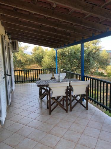 Aggeliki House 5 in Mirtia