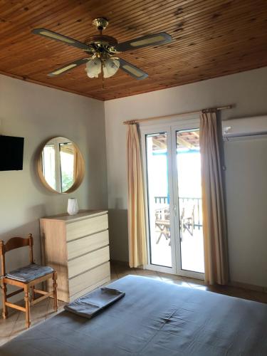 Aggeliki House 5 in Mirtia