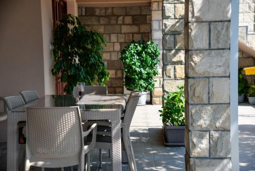 Guest House Ivana - image 13