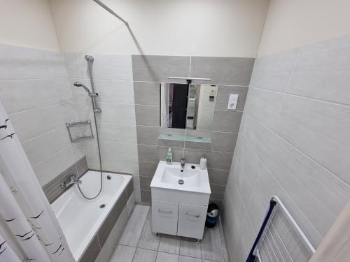 HIGH STREET APARTMAN