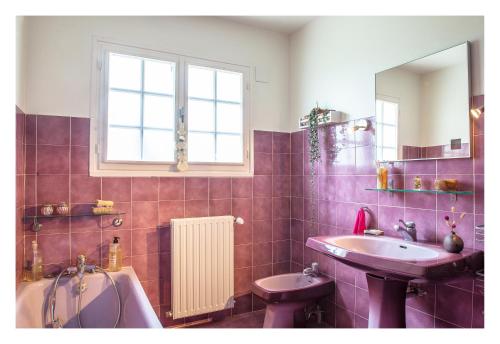 Chambre soignée et accueillante à la campagne - Ch Rouge (Chambre soignee et accueillante a la campagne - Ch Rouge) in Lafrancaise
