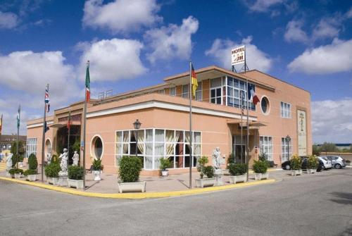 Hotel JM Jardin de la Reina - image 10
