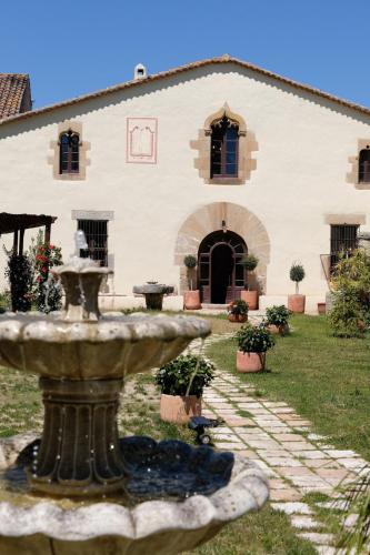  Masia del siglo XIV cerca de Barcelona in Alella