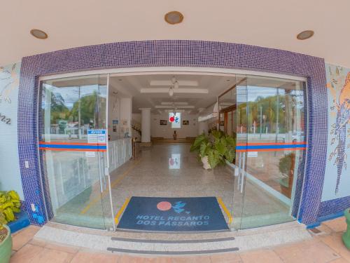 Entrance, Hotel Recanto dos Passaros in Sao Sebastiao (Sao Paulo)