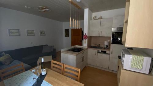 Konyha, Ferienhaus Schneiders in Krov