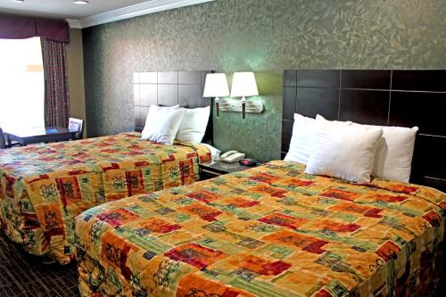 Crystal Inn Suites & Spas in Inglewood, USA