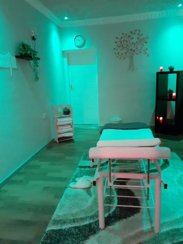 Massage, DRIFTWOOD BOUTIQUE BED AND BREAKFAST in Lobatse