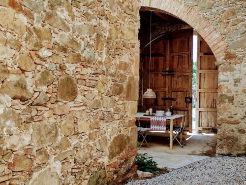 Létesítmények, CAN TANDO Restored catalan old barn to enjoy peaceful rural simplicity in San Jordi Desvalls