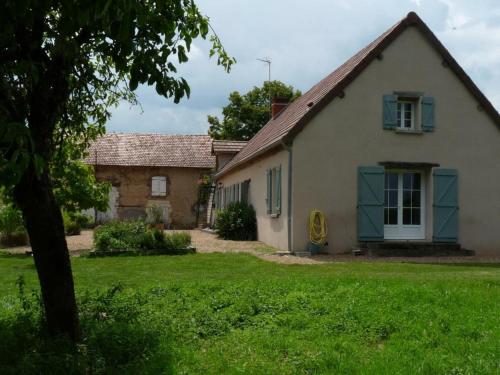 Gîte Paray-le-Frésil, 4 pièces, 6 personnes - FR-1-489-322 gîte à louer Verneuil