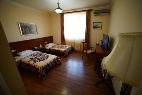 Dian Hotel - image 2