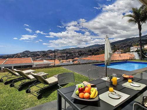 The White House - Funchal Sea View by LovelyStay 5