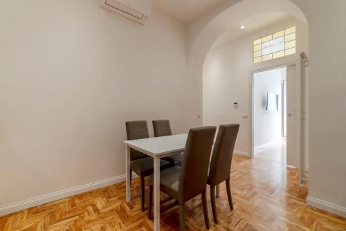 Rione Prati Elegant Apartment with Balcony, Rome (photo 7)