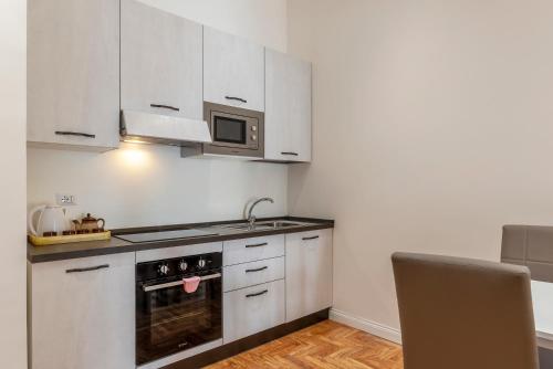 Rione Prati Elegant Apartment with Balcony, Rome (photo 9)