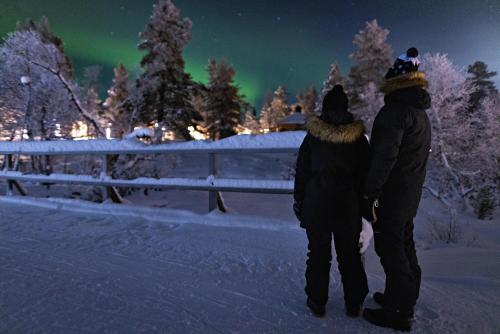 Polar Aurora Cabins - image 13