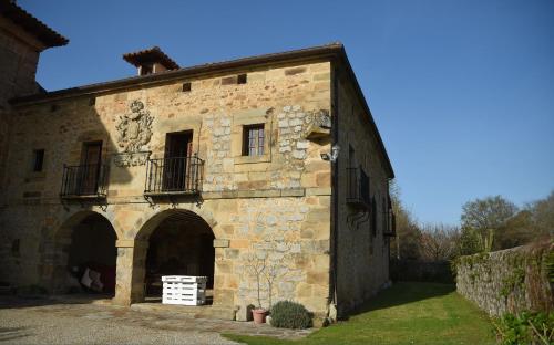  Impresionante Caserío Montañes del Siglo XVII in Entrambasaguas