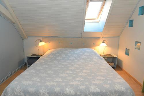 Chambre mansardée image 5