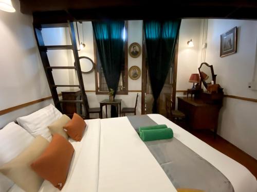 103 - Bed and Brews thumbnail 3