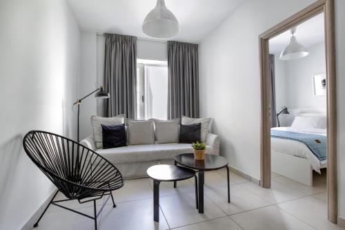 Supreme B2 Apartment in Syntagma - Tap to explore photos