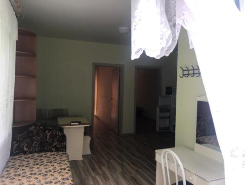 Uyut Guest House - image 7