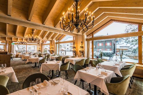Restaurant, Walliserhof Grand-Hotel & Spa Relais & Chateaux in Saas-Fee