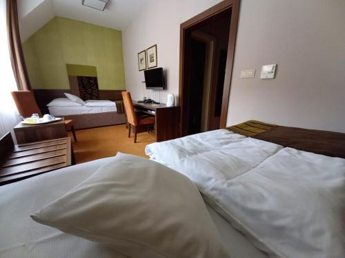 Hotel BELASSI - image 3