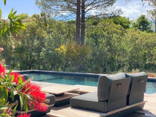 Villa contemporaine avec piscine chauffee proche des plages gîte à louer Gialla