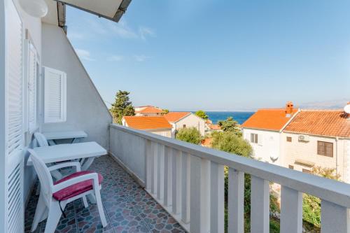 Superior Two-Bedroom Apartment with Balcony and Sea View