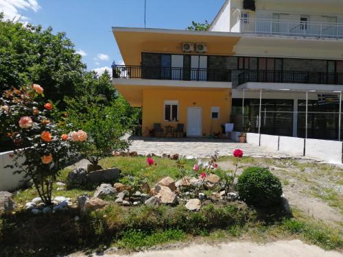  CHRISTOS Apartments, Pension in Paralia Pantaleimonos