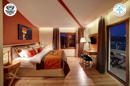 1 queen bed, 1 twin bed