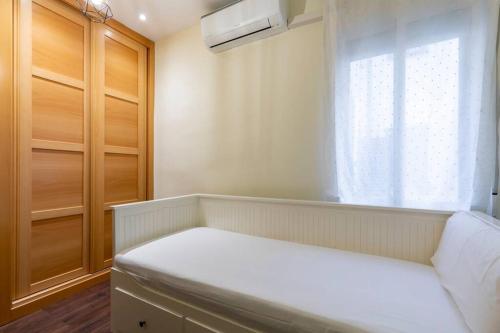 PUERTA DE TOLEDO APARTMENT 3BR 2BT (LA LATINA) - main image