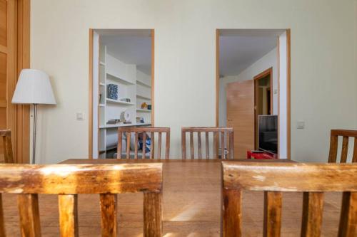 HOMEABOUT LA LATINA Apartment - Tap to explore photos