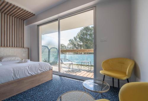 Studio design au pied de la gare de la Baule - image 7