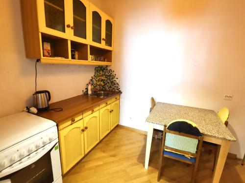 Oldtown Palasta Apartments - image 3