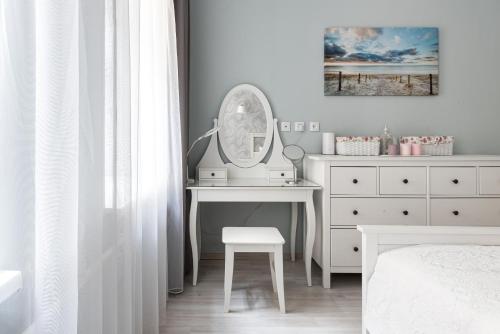 LetYourFlat 'Santorini' 1 bedroom