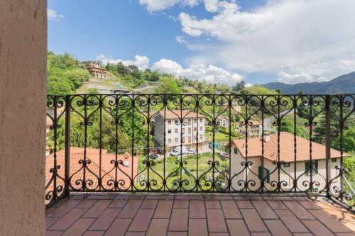 Balcony/terrace, Vacation Family Home in Tremezzo by Rent All Como in Tremezzo