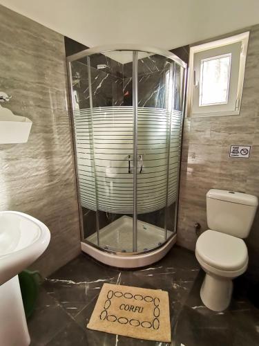2 bedrooms, 5 beds