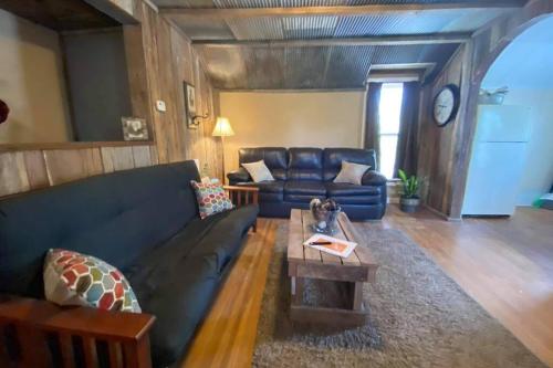 Hunters Cabin Loft/Studio at White House Lodge - Apartment - Brookfield