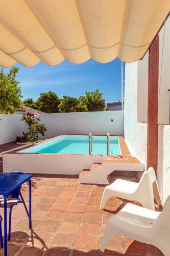 Peldbaseins, CASA AMARELA in Avis