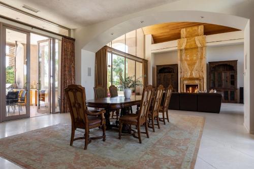 Monroe Estate - Mustang - image 4