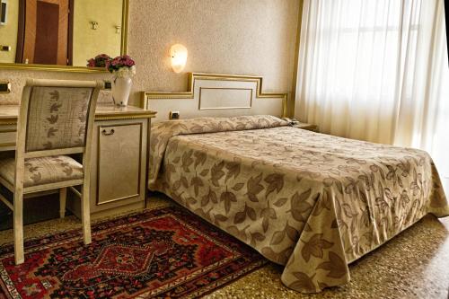 Elegant Single Room