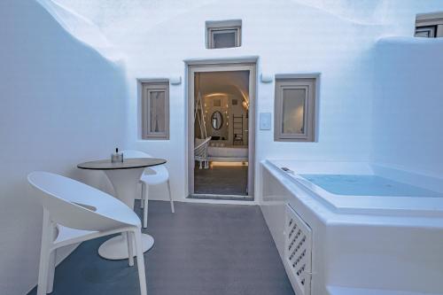 Eternity Suites Santorini 5