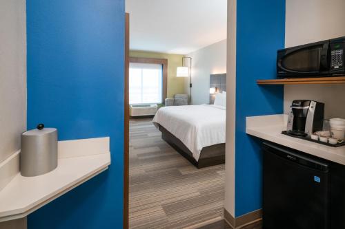 Holiday Inn Express & Suites St Peters By IHG - image 11