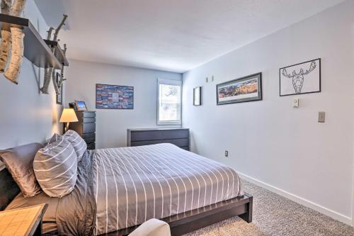 Cozy-Chic Condo with Mtn Views 3 Mi to Slopes! - image 7