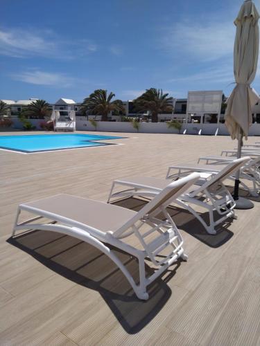 Apartment El Sueno - GREAT SEA VIEWS - SWIMMING POOL - free Wifi- smart TV-Residence El Majo