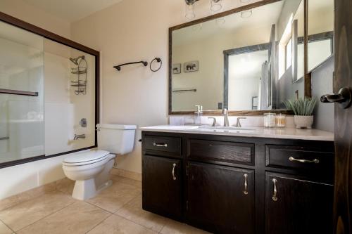 Blue Jay Retreat - Amazing condo located in the heart of Boulder Bay Pool and hot tub! - main image