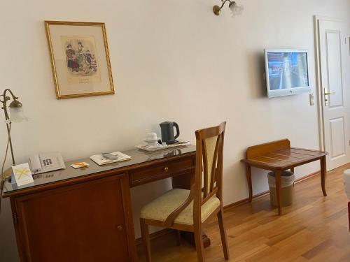 Hotel Deutscher Kaiser - image 4