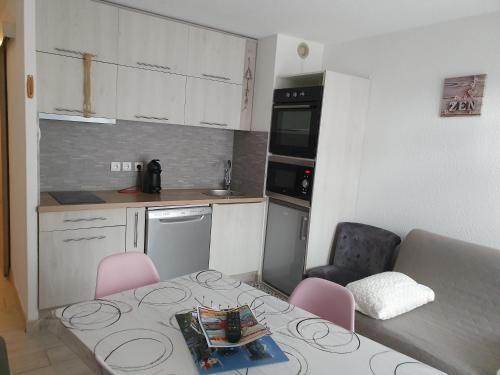 apt cosy, 4 pers, plein centre ville, parking offert