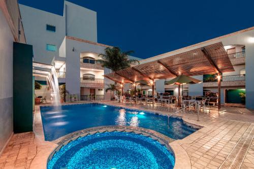 Úszómedence, InHouse Hotel Culiacan in Las Vegas